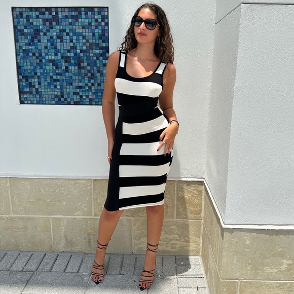 Sexy Black & White Bold Striped Bodycon Dress 🔥 - Picture 6 of 6